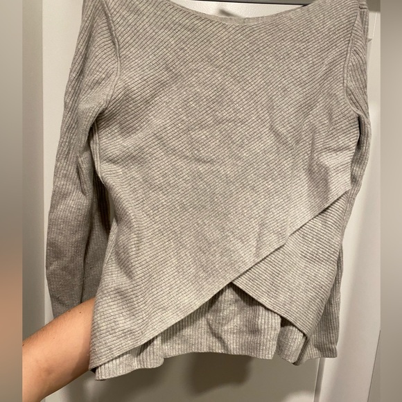 Aritzia Babaton Kitano Cross-back sweater - Picture 4 of 6